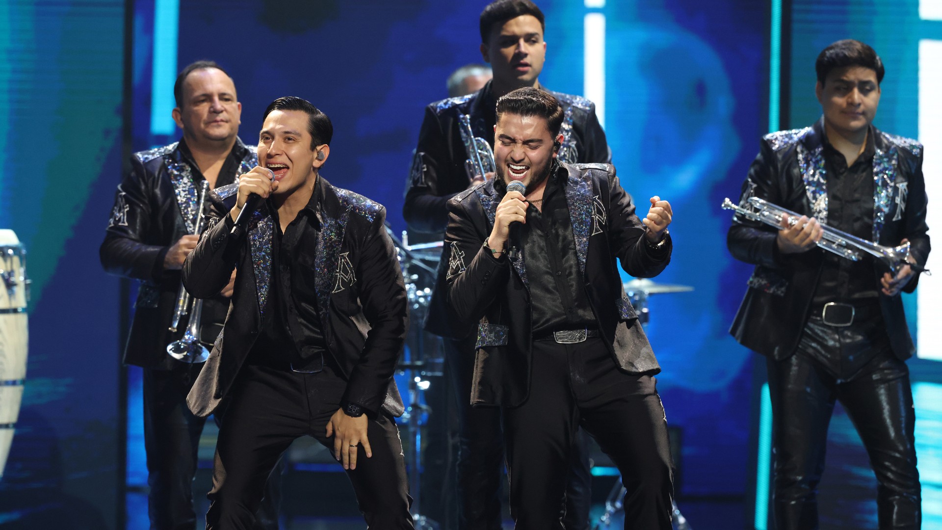 8 datos curiosos de La Arrolladora Banda El Limón rumbo a La Santa Fiesta 2025 - Kebuena