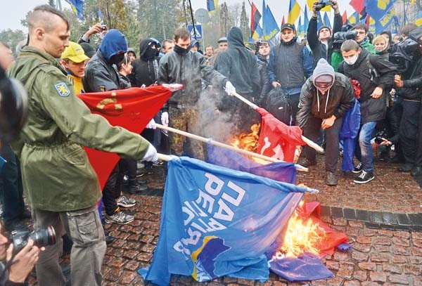 Extreme Choices: Svoboda plays nationalist card - Oct. 18, 2012 | KyivPost