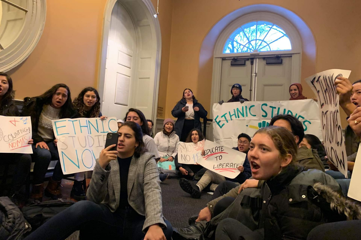 Students and Scholars Rally Behind Latina Professor Who Was Denied Tenure at Harvard - Latino Rebels