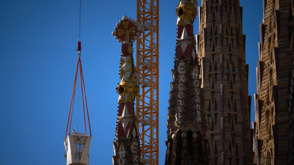 La Sagrada Família coloca su pieza más alta
