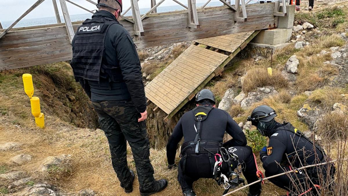 Localizan el cuerpo de la sexta víctima en el derrumbe de la pasarela de Santander