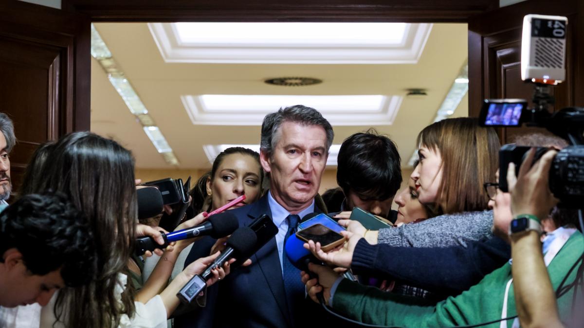 El envío de la fragata a Chipre aviva el debate sobre el aval del Congreso