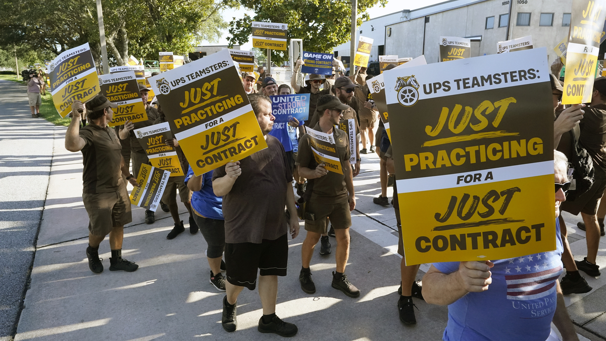 YOU LOVE TO SEE IT: Teamsters Deliver A UPS Deal