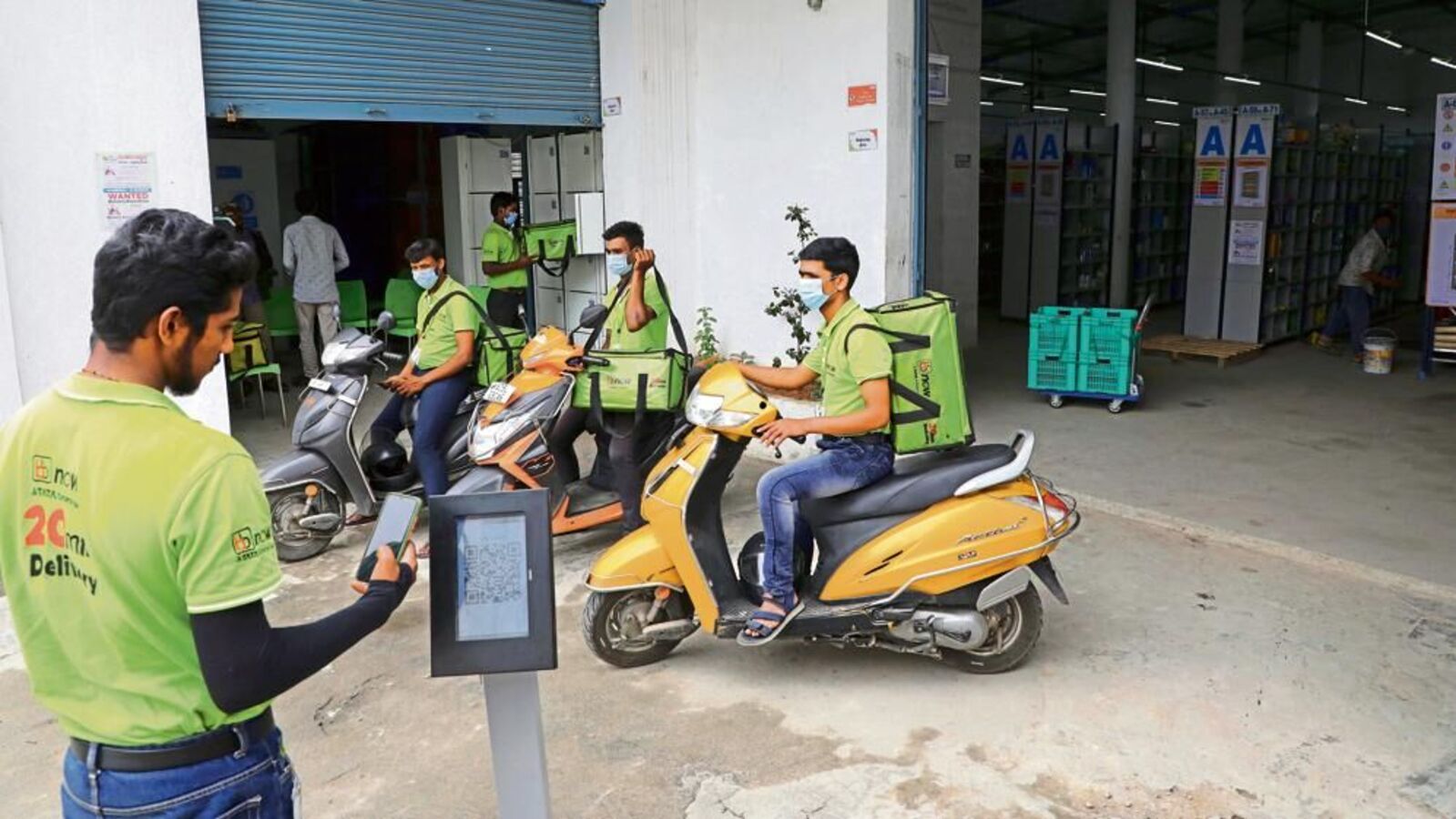 Online retailers, quick commerce firms shower gig workers with incentives to meet festive demand