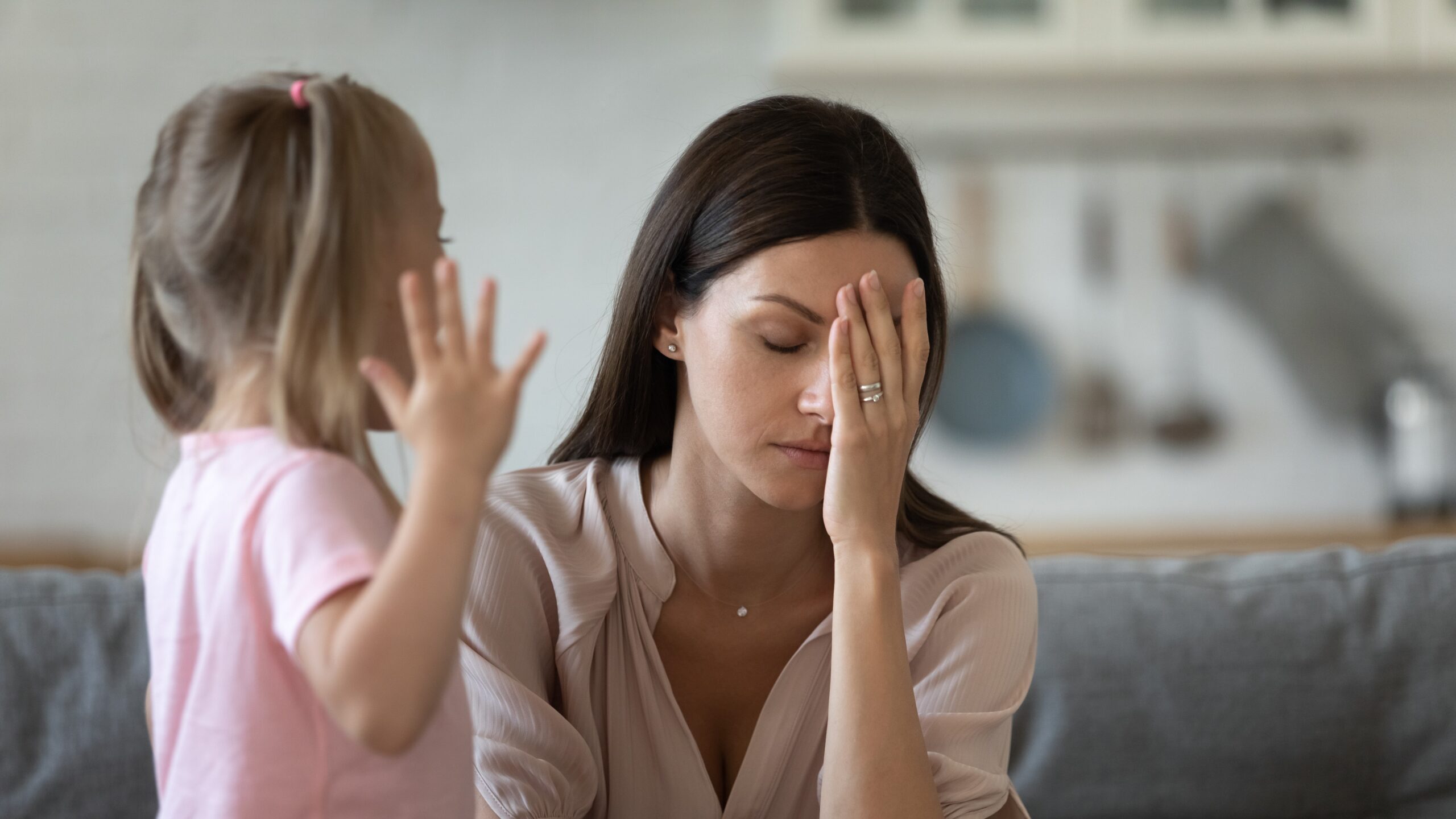 Psychology professor’s research offers first look at popular ‘gentle parenting’ movement - News - News - Macalester College