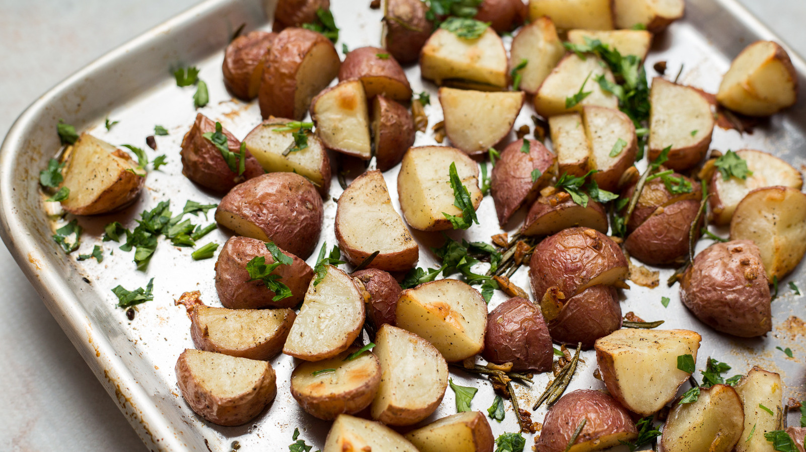 Rosemary & Garlic Roasted Potatoes Recipe