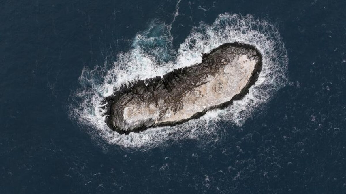 Antartide, team di ricercatori scopre una nuova isola nel Mare di Weddell | FOTO