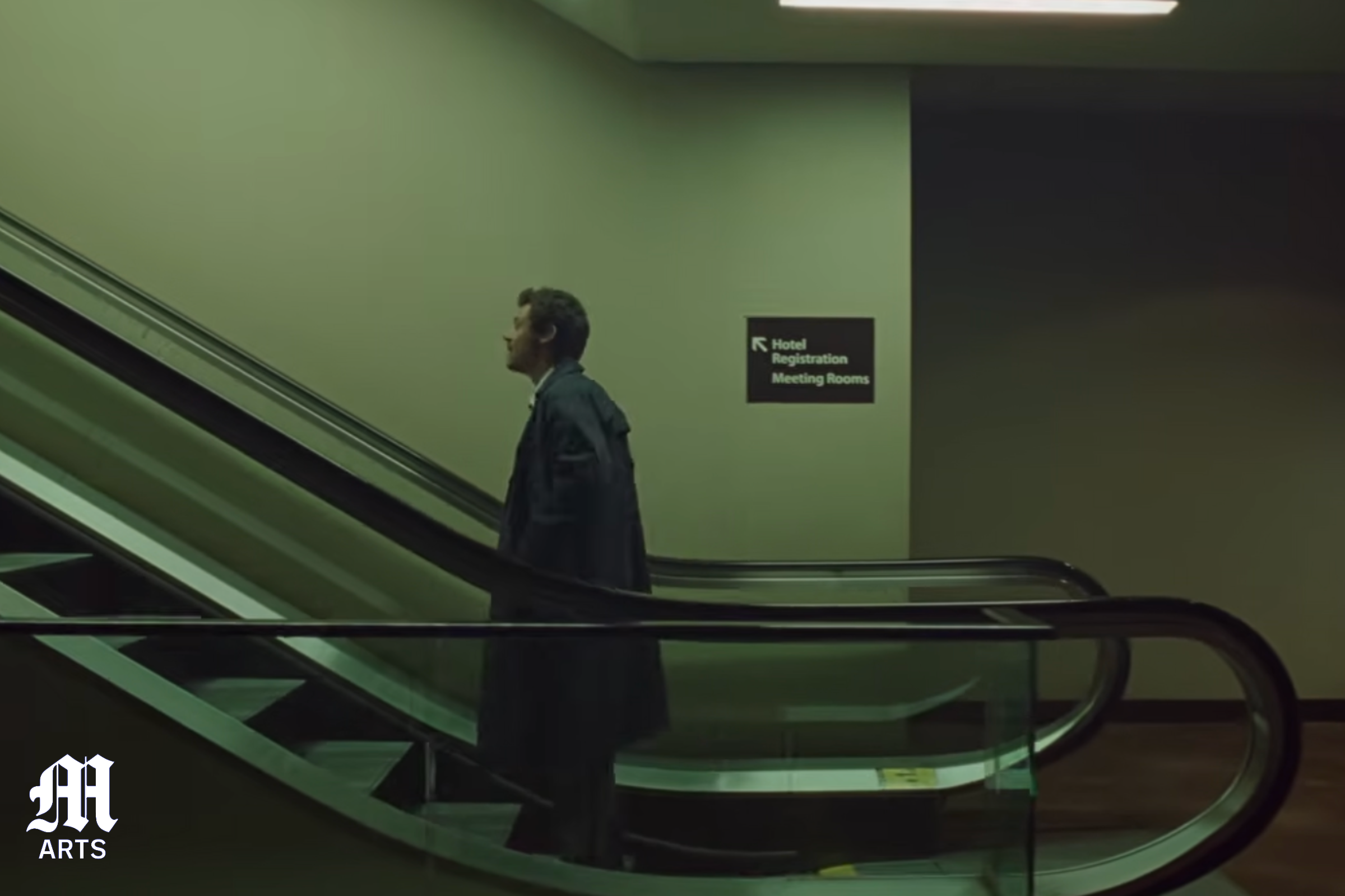Harry Styles leaves ‘Harry’s House’ for the club with ‘Aperture’