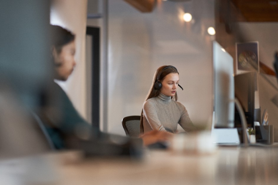 Reinventing contact centers with generative AI and Microsoft - Microsoft Industry Blogs