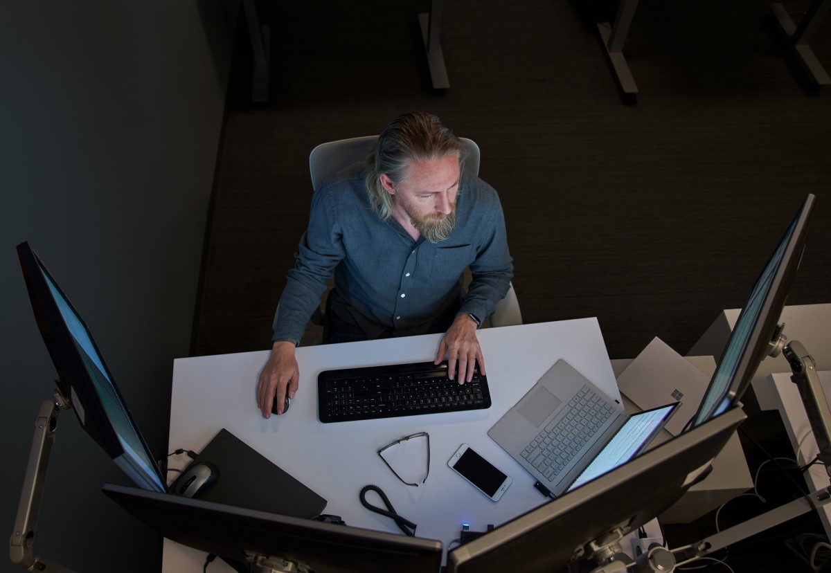 Microsoft brings advanced hardware security to Server and Edge with Secured-core | Microsoft Security Blog