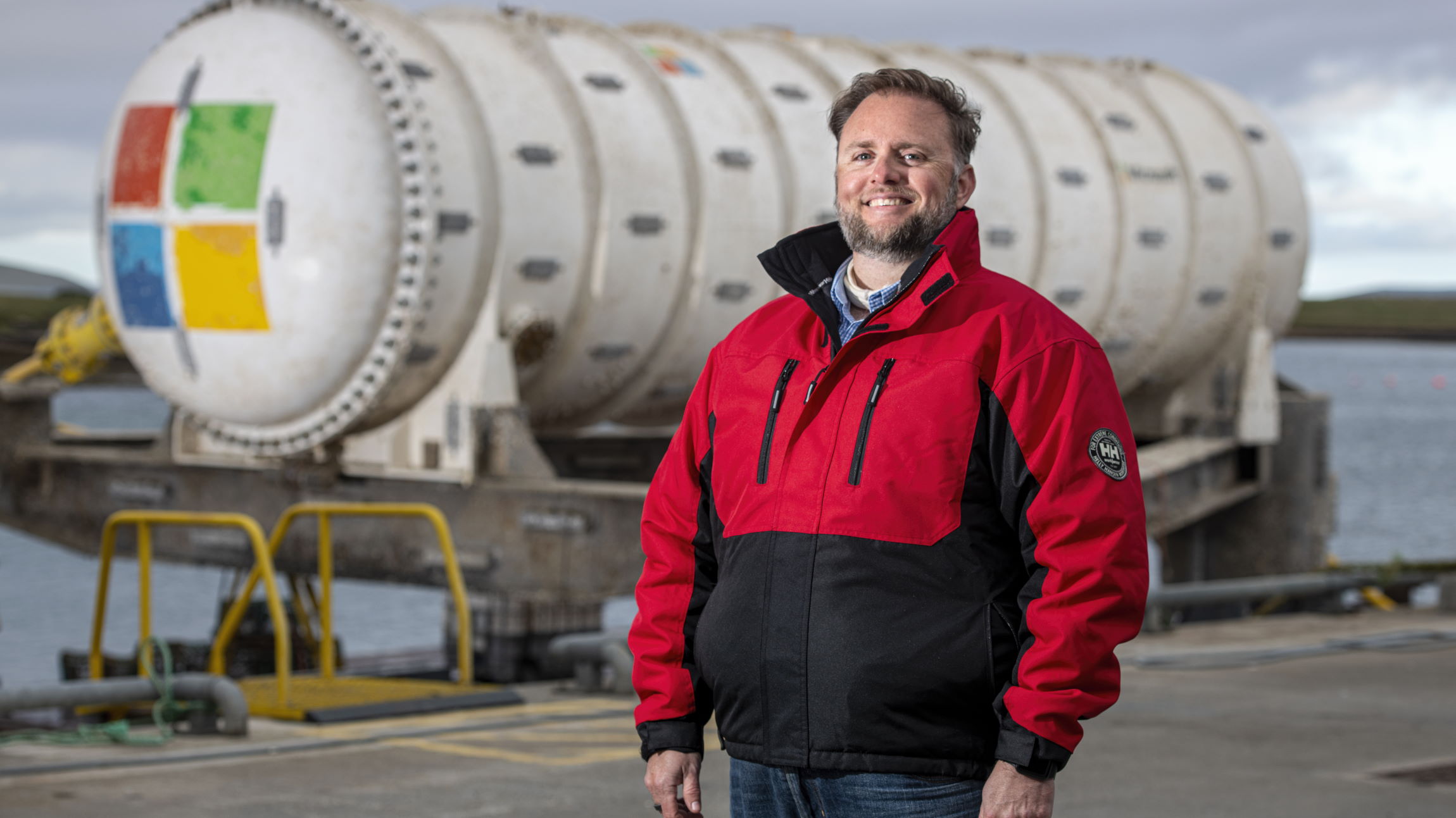 How Microsoft kept its underwater datacenter connected while retrieving it from the ocean - Inside Track Blog