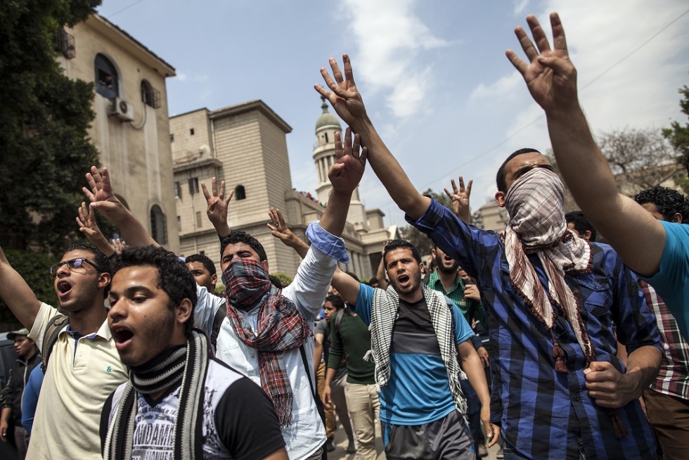Egypt court sentences 13 journalists to life | Middle East Eye