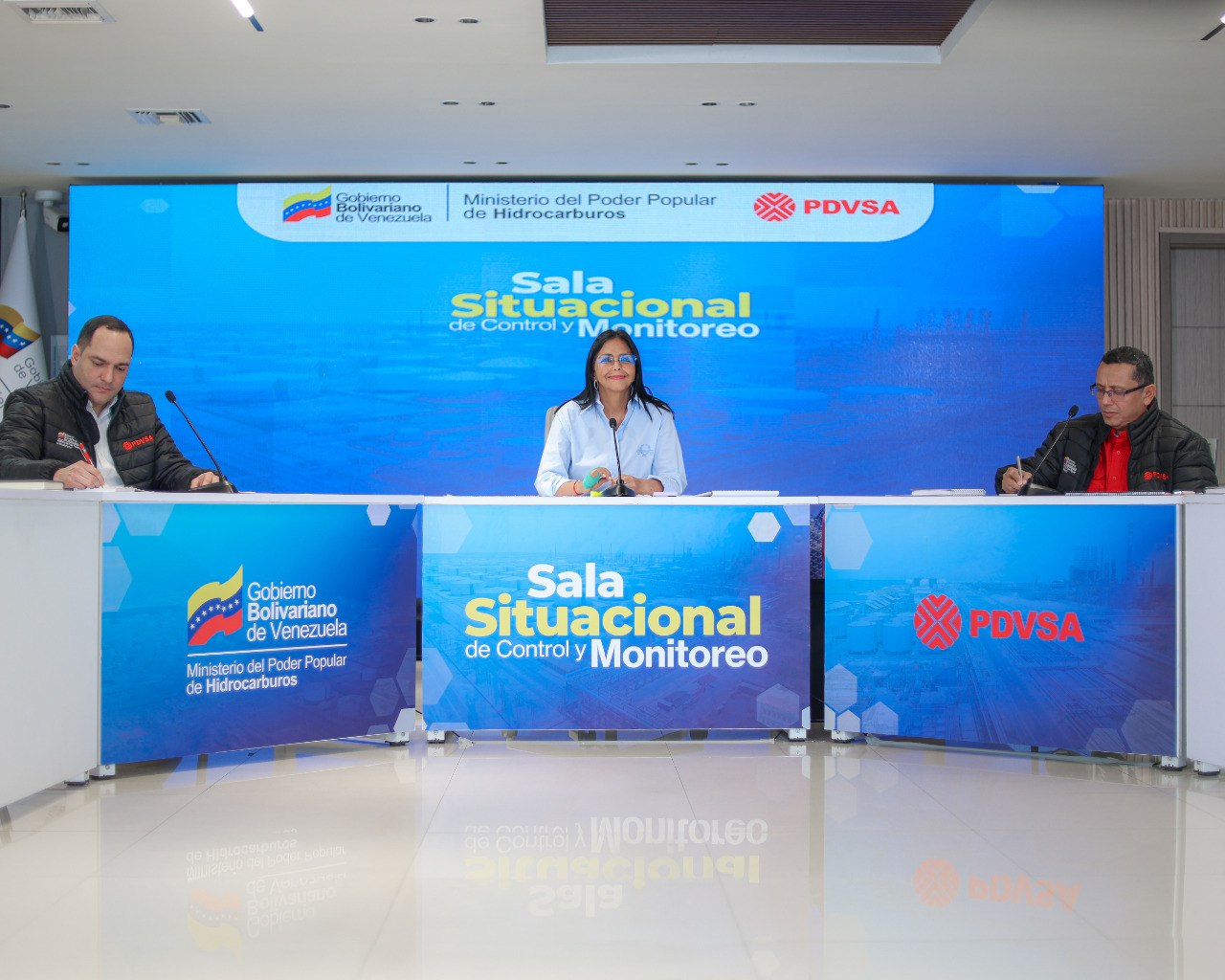 Gobierno Nacional activó Sala Situacional de Control y Monitoreo del Ministerio de Hidrocarburos - MinHidrocarburos