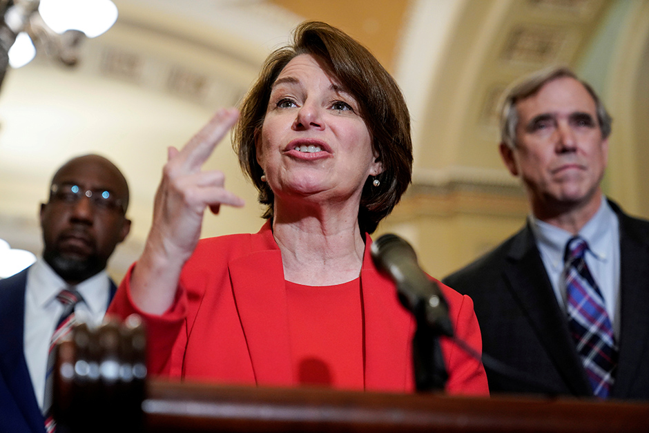 How Sen. Amy Klobuchar’s new voting rights bill differs from her old voting rights bill - MinnPost