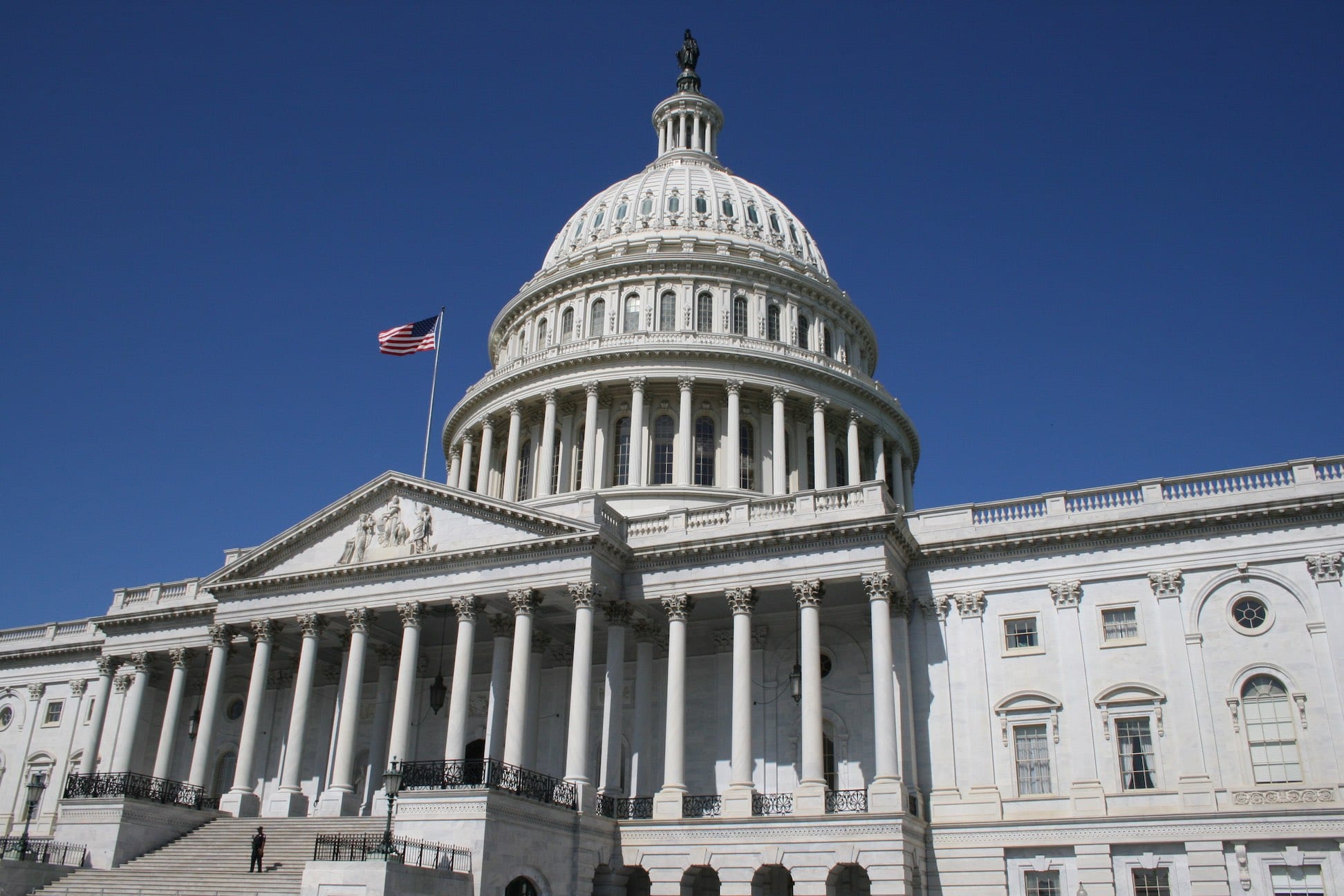 President signs coronavirus relief bill with CARES deadline extension - Massachusetts Municipal Association (MMA)