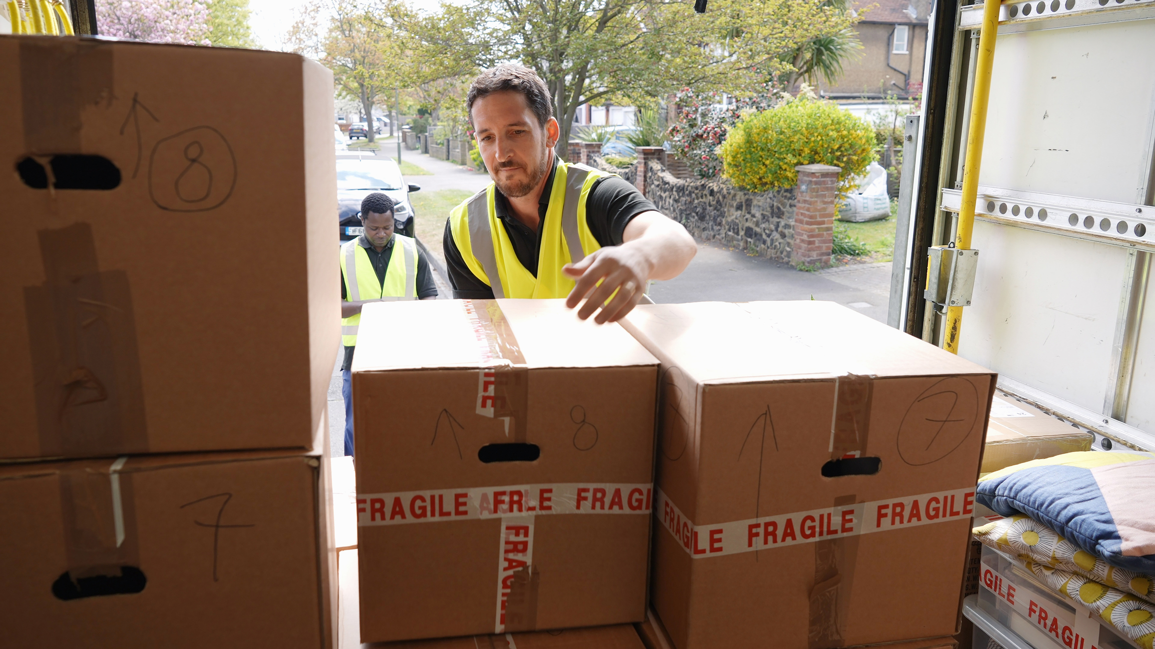 Hyperlocal Delivery Solves Retail Challenges Related to Rising Fuel Prices, Speediness