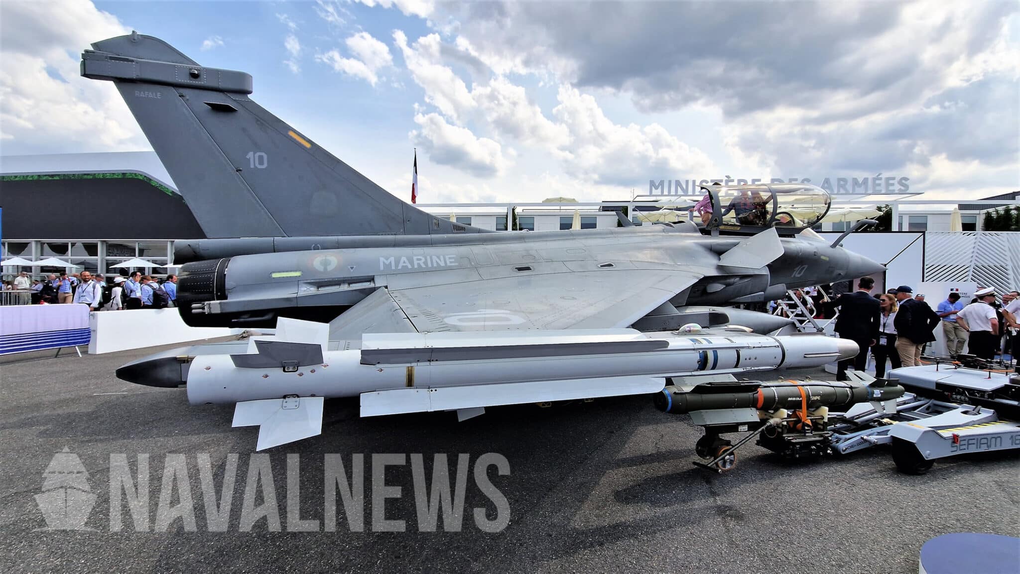India Orders 26 Rafale Marine carrier-based aircraft for $7.5 billion - Naval News