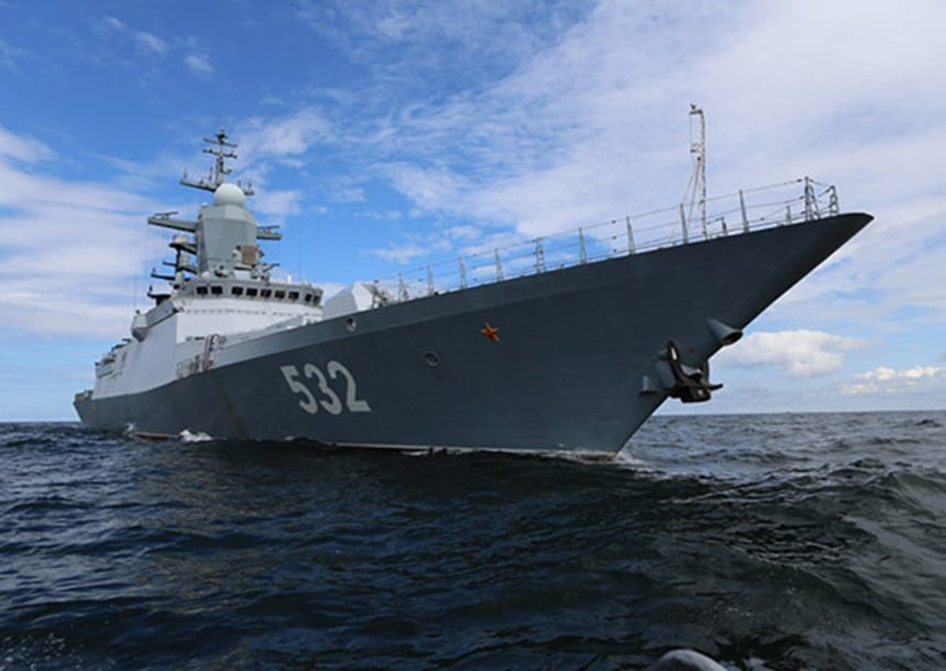 Russian Navy corvette escorts Shadow Fleet tankers in the English Channel - Naval News