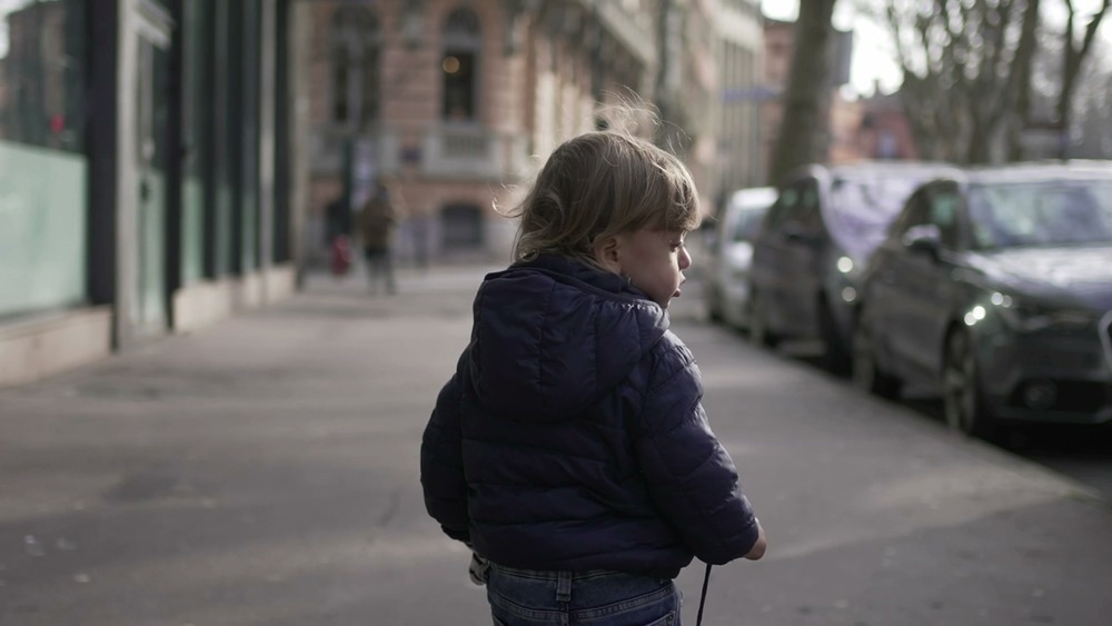 What are the growth and development differences in urban and rural areas for children and adolescents?