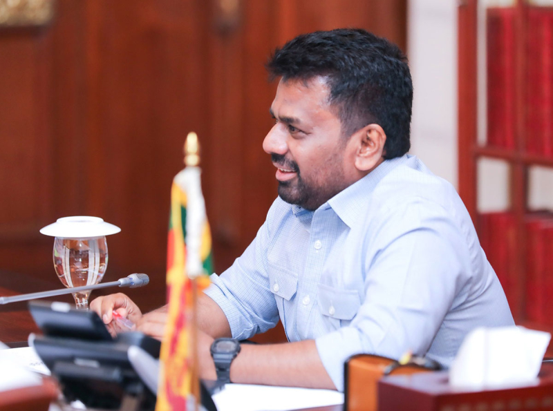 Prioritize Restoration of Damaged Road Networks