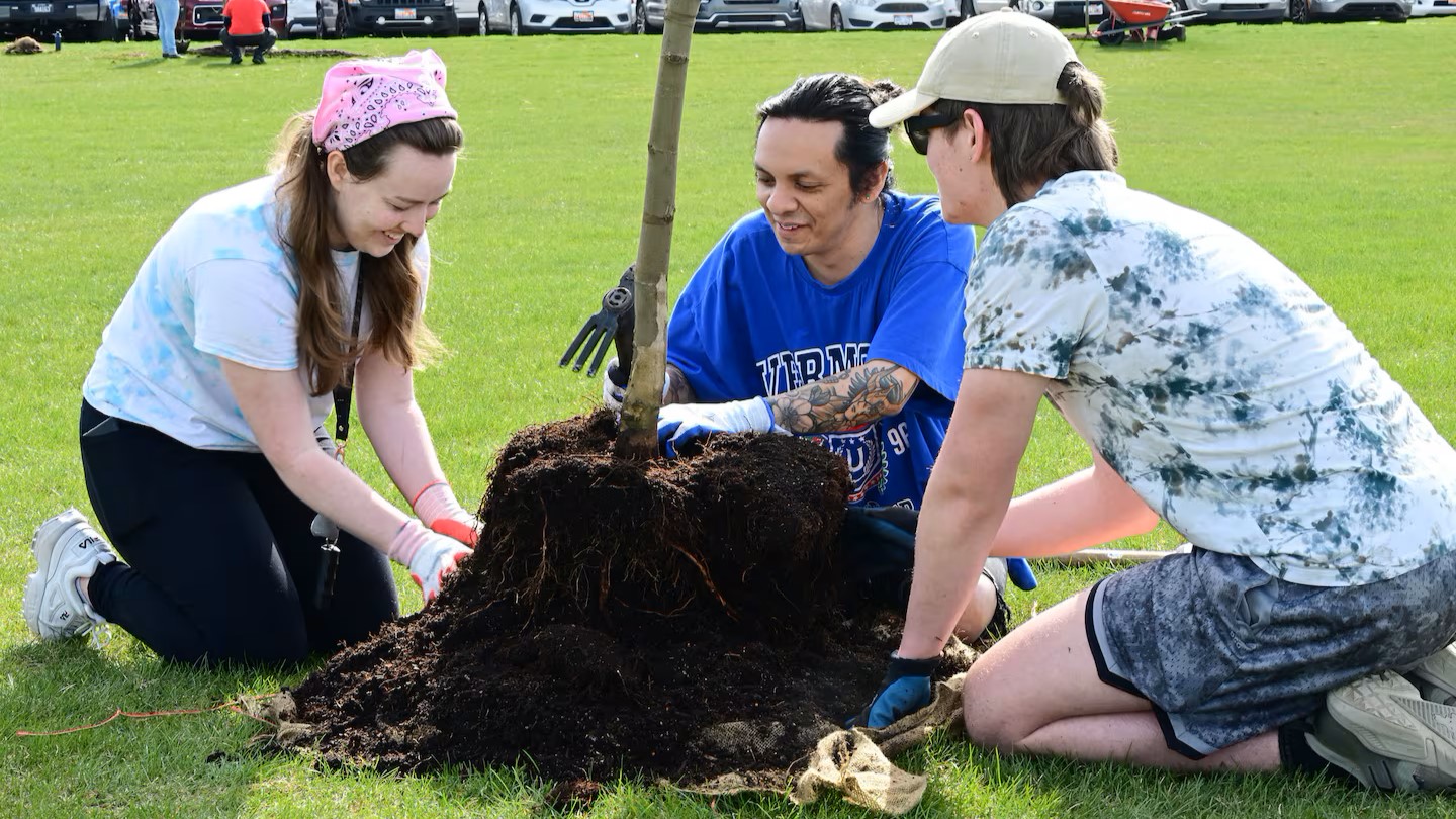 Healing Divides Through Volunteerism and Service - National Governors Association
