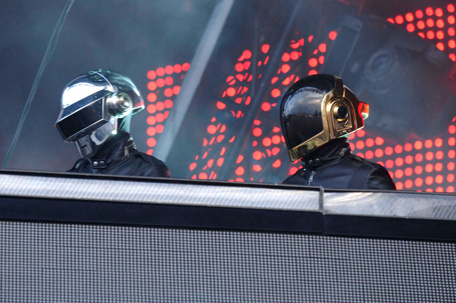 Daft Punk join Phoenix onstage in New York