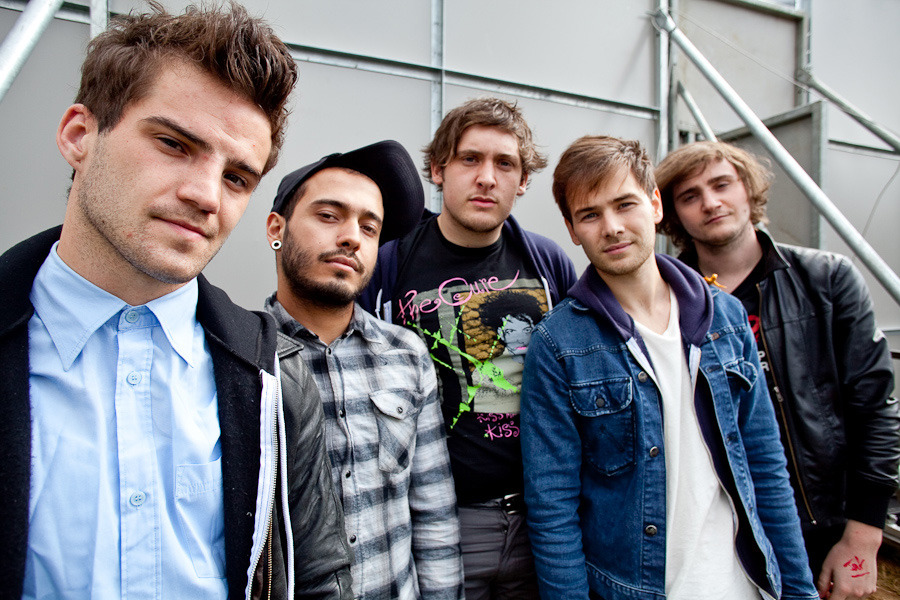 Kids In Glass Houses stream upcoming single 'Animal' online