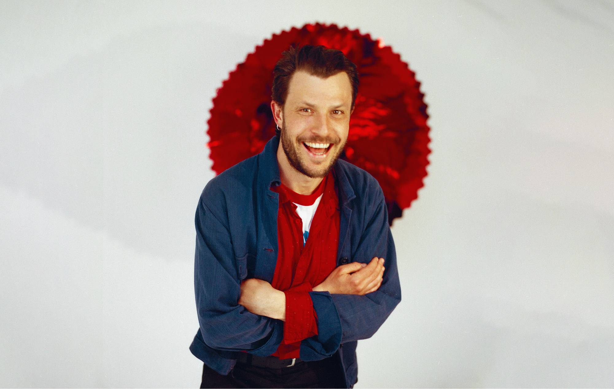 Orlando Weeks announces new album ‘Hop Up’