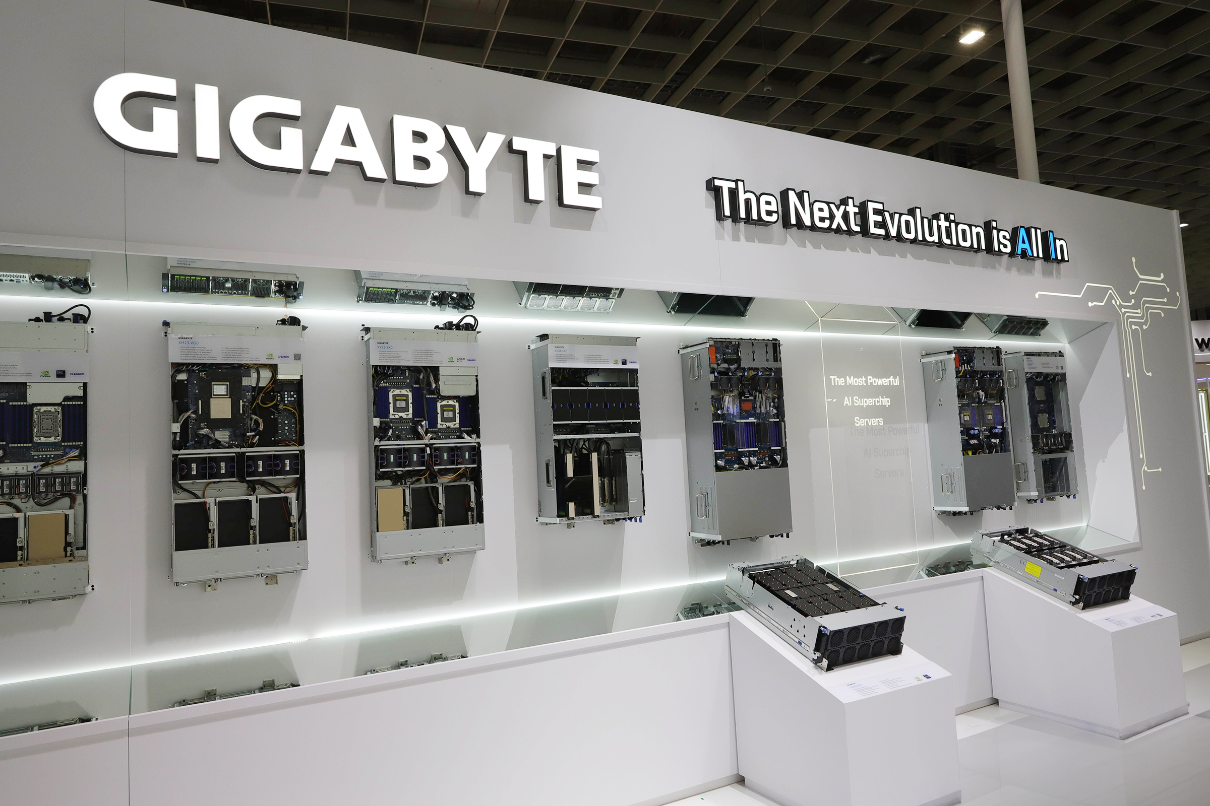 AI-Training am Heimrechner: Gigabyte stellt neue Produktpalette "AI TOP Hardware" inklusive Software vor - Notebookcheck.com News