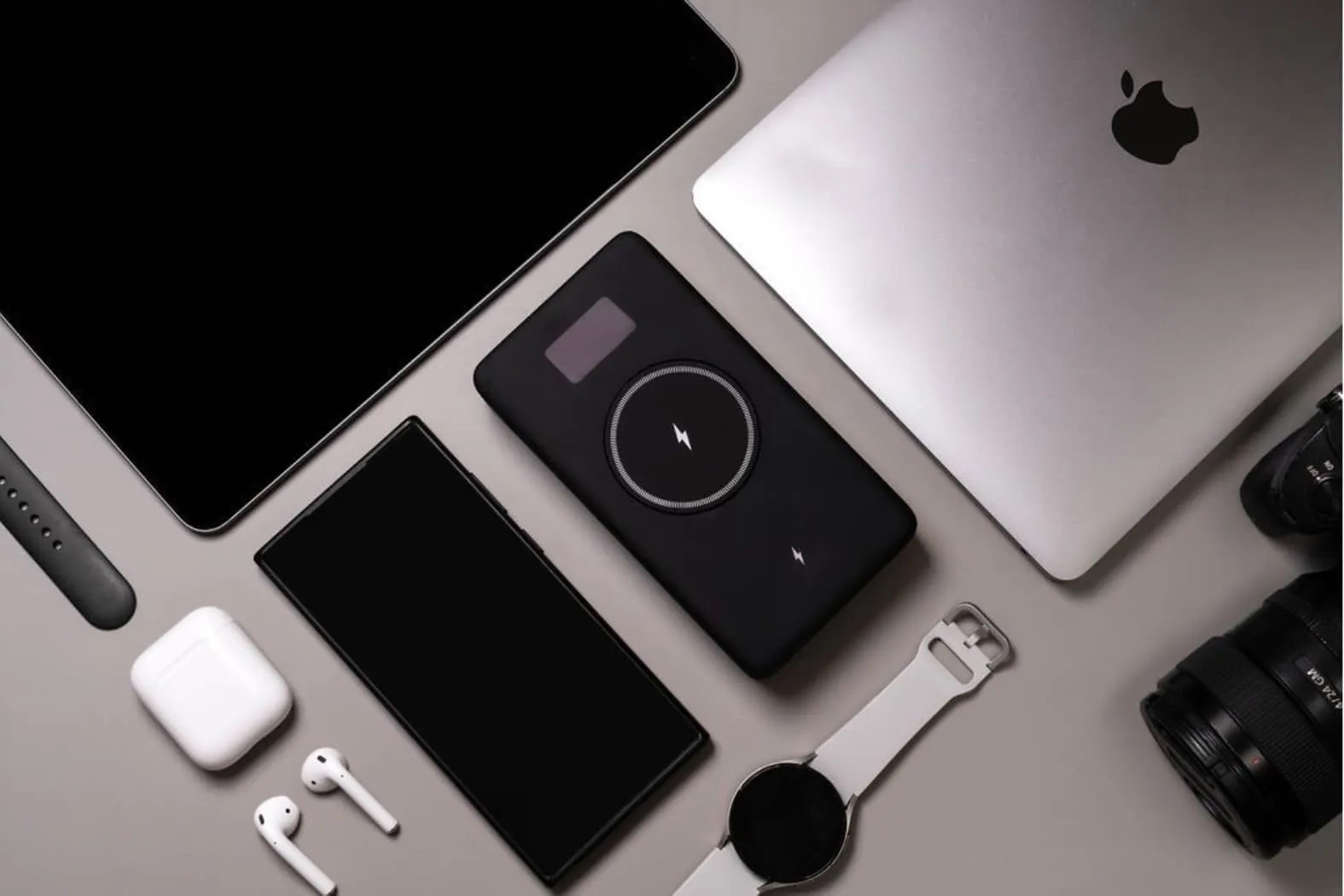 Flash Pro Ultra: s Werelds eerste 275W powerbank met OLED-scherm breekt Kickstarter financieringsdoel - Notebookcheck.nl Nieuws