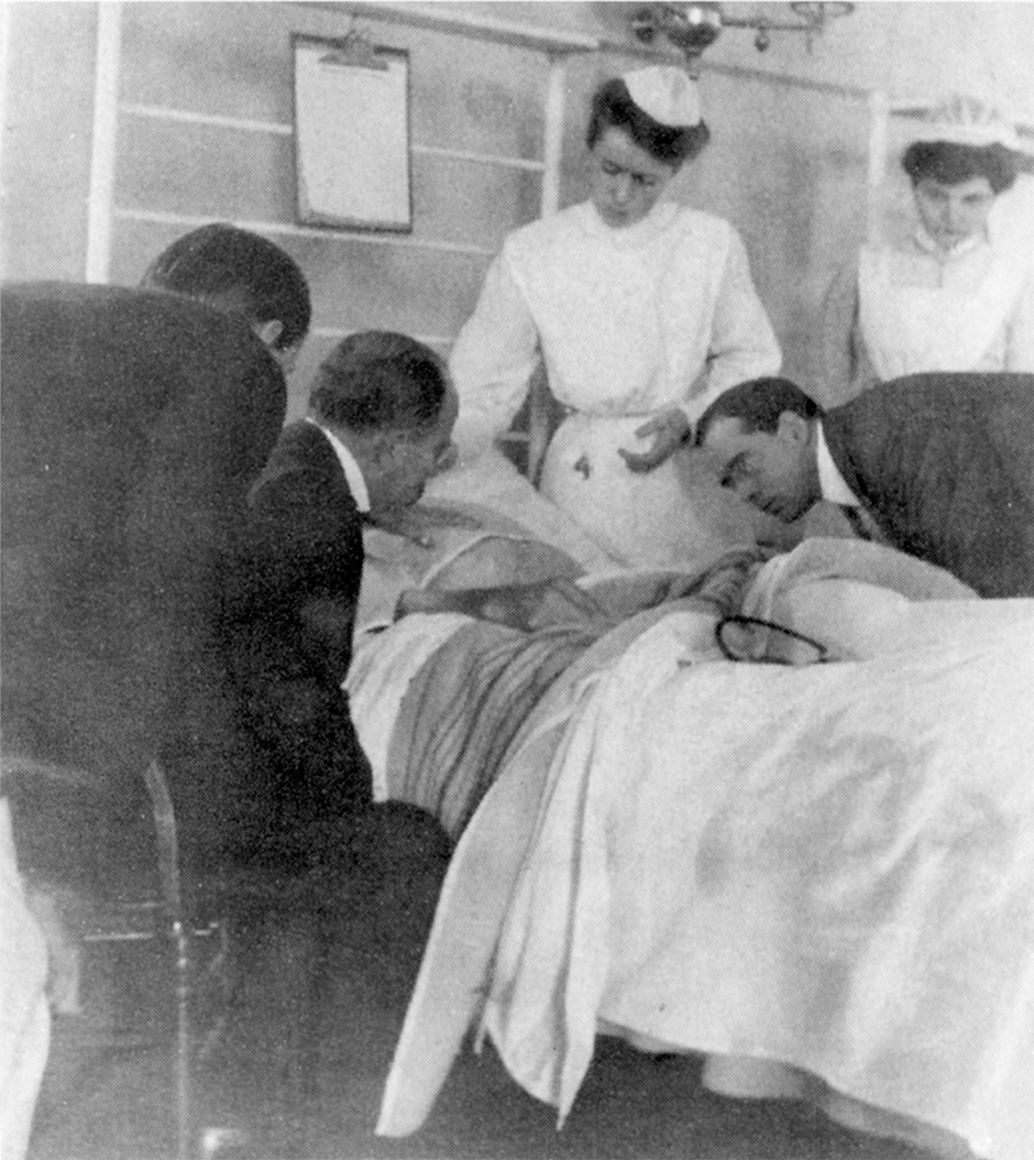 Training Young Doctors: The Current Crisis | Lara Goitein | The New York Review of Books