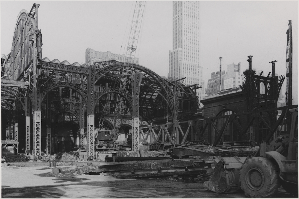 The Vanishing City | Alex Traub | The New York Review of Books