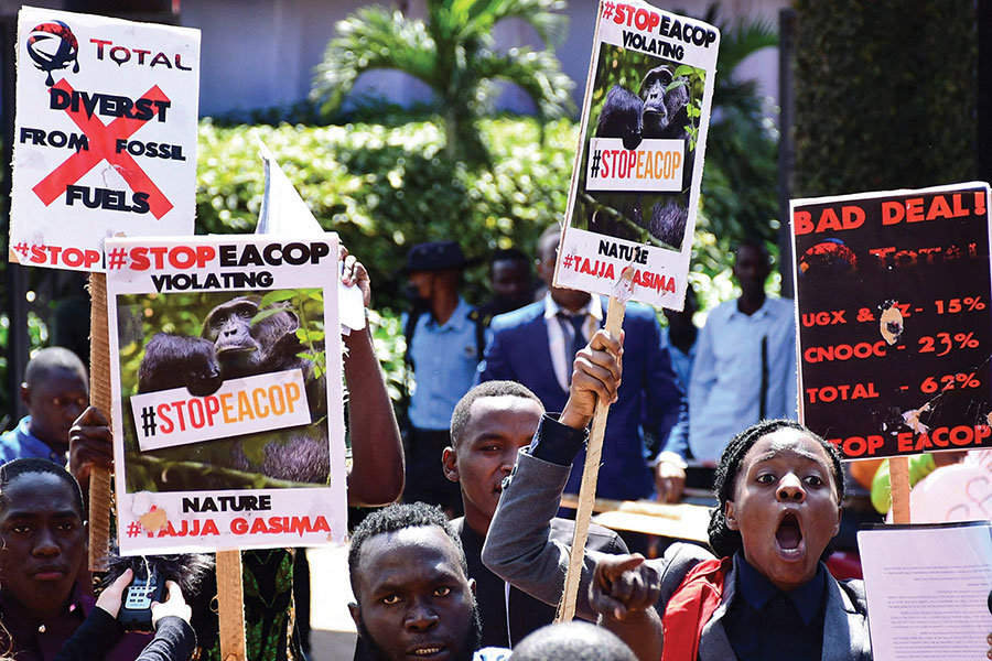 Fear and Oil in Uganda | Sophie Neiman | The New York Review of Books