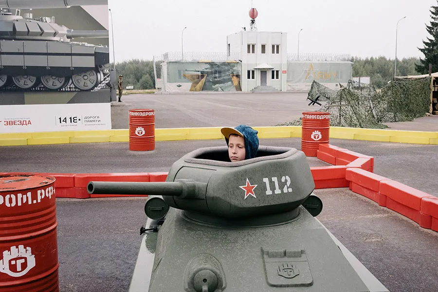 Russian Decency | Zhenya Bruno | The New York Review of Books