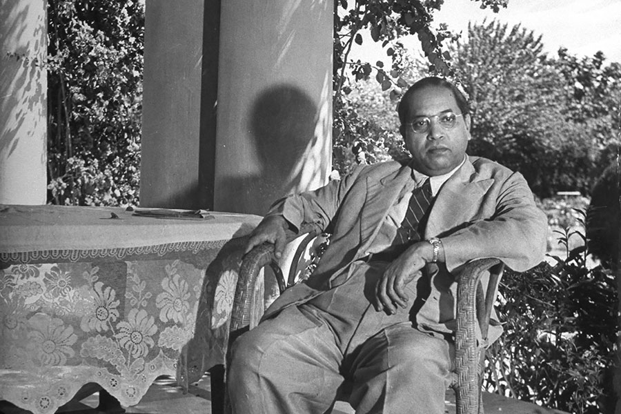 A ‘Life of Contradictions’ | Gyan Prakash | The New York Review of Books
