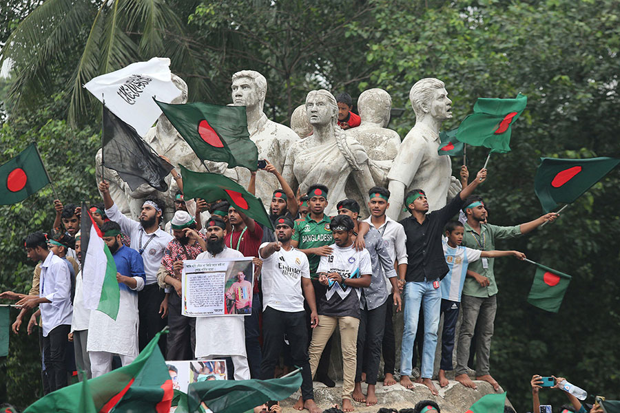 Bangladesh’s Stalled Student Revolution | Cyrus Naji | The New York Review of Books