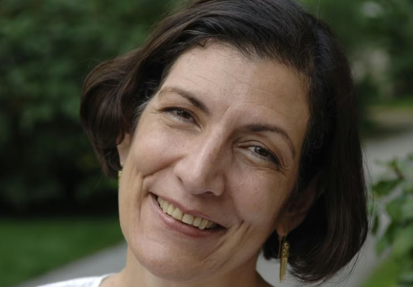 The Writer from the Dance | Alma Guillermoprieto, Nawal Arjini | The New York Review of Books