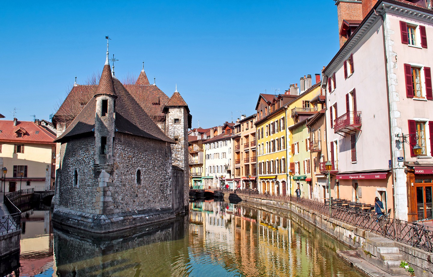 Castles and canals: The best things to do in Annecy, France
