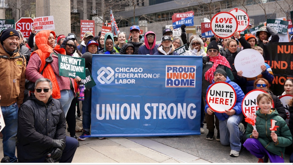 Labor out front for Chicago’s No Kings march – People's World