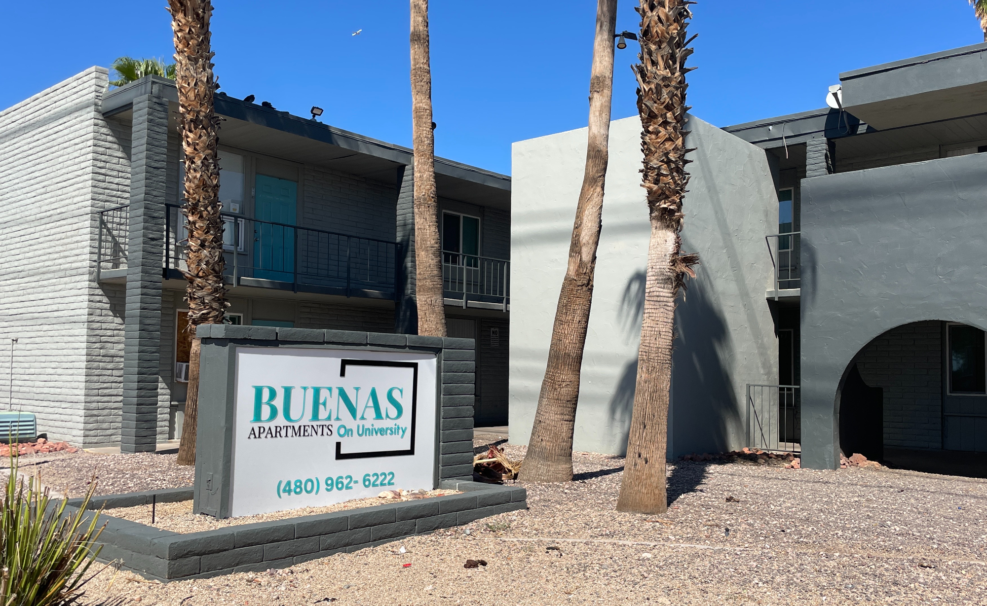 Mesa sues landlord of crime-ridden Buenas Riverview apartments