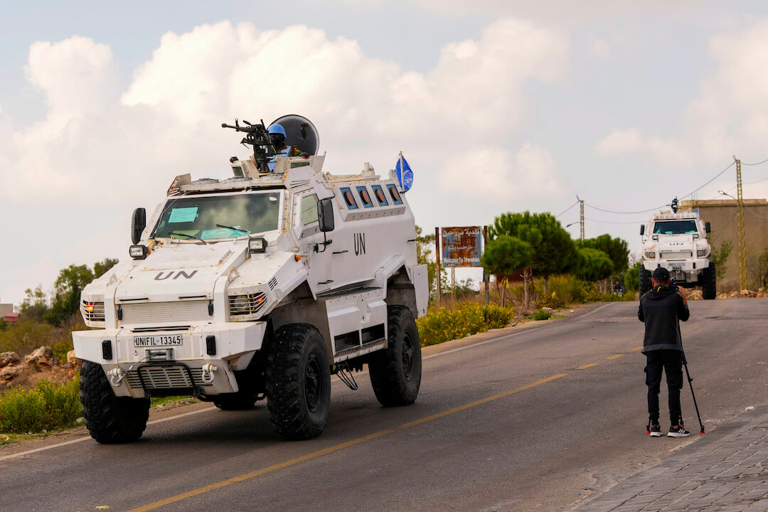 How standards editors are sorting through graphic images from Israel and Gaza - Poynter