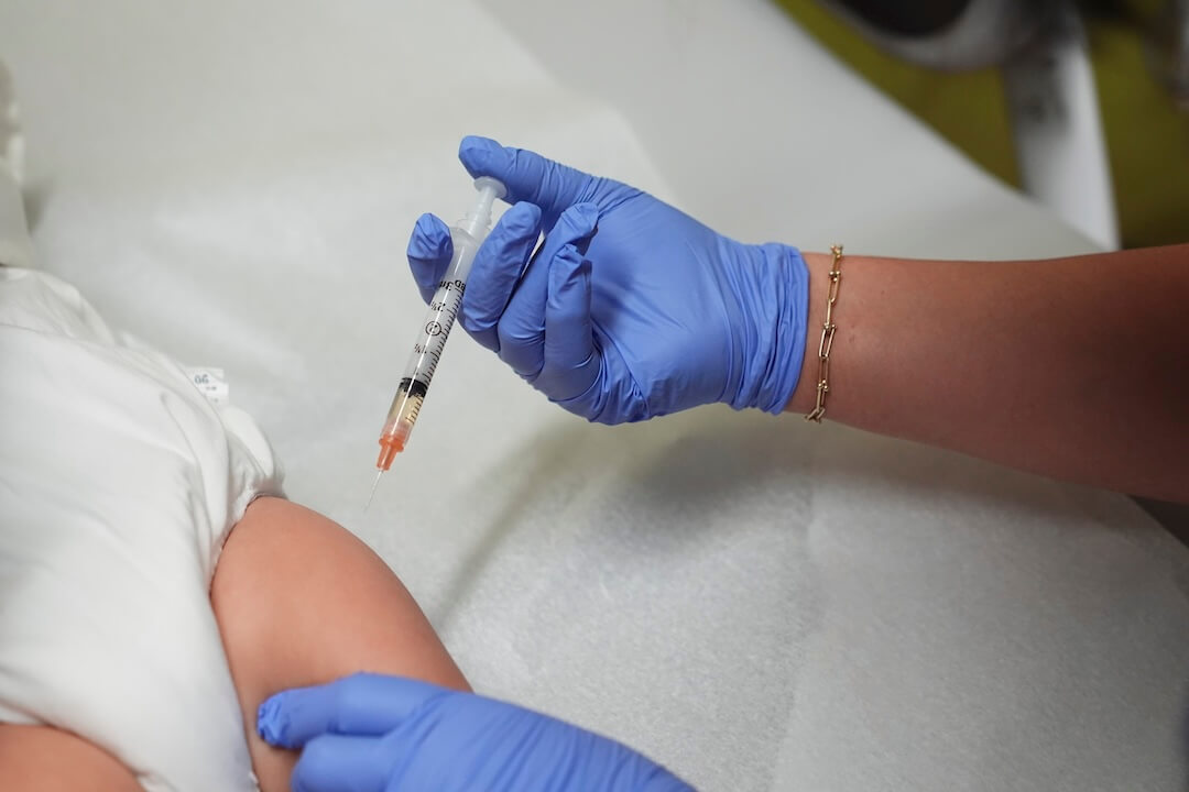 No, the US vaccine schedule doesn't call for babies to get '72 injections' - Poynter