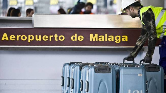 La segunda pista del aeropuerto de Málaga: 624 millones para 81 días de uso al año | Público