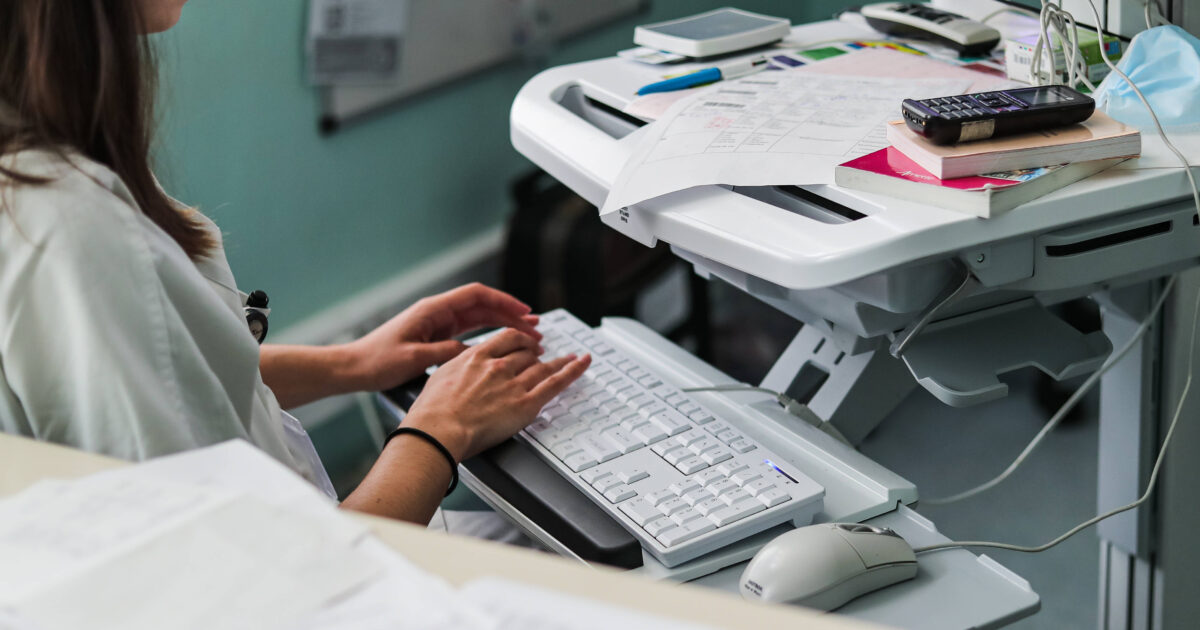 Retraites, nouveau congé de naissance, arrêts maladie… tout ce qui va changer en 2026 avec l’adoption du budget de la Sécurité sociale