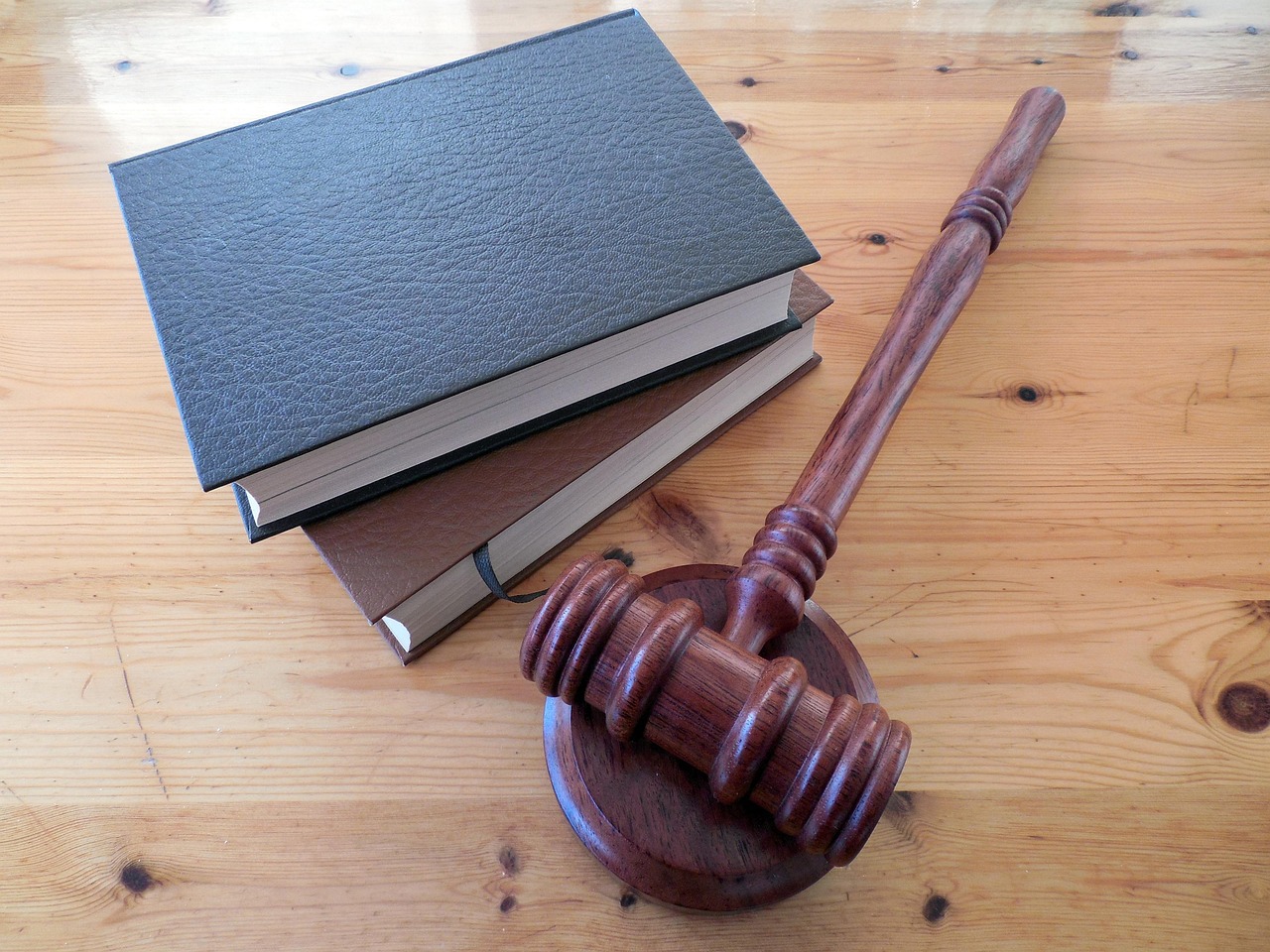 How to spot a top property dispute solicitor near you - Readability