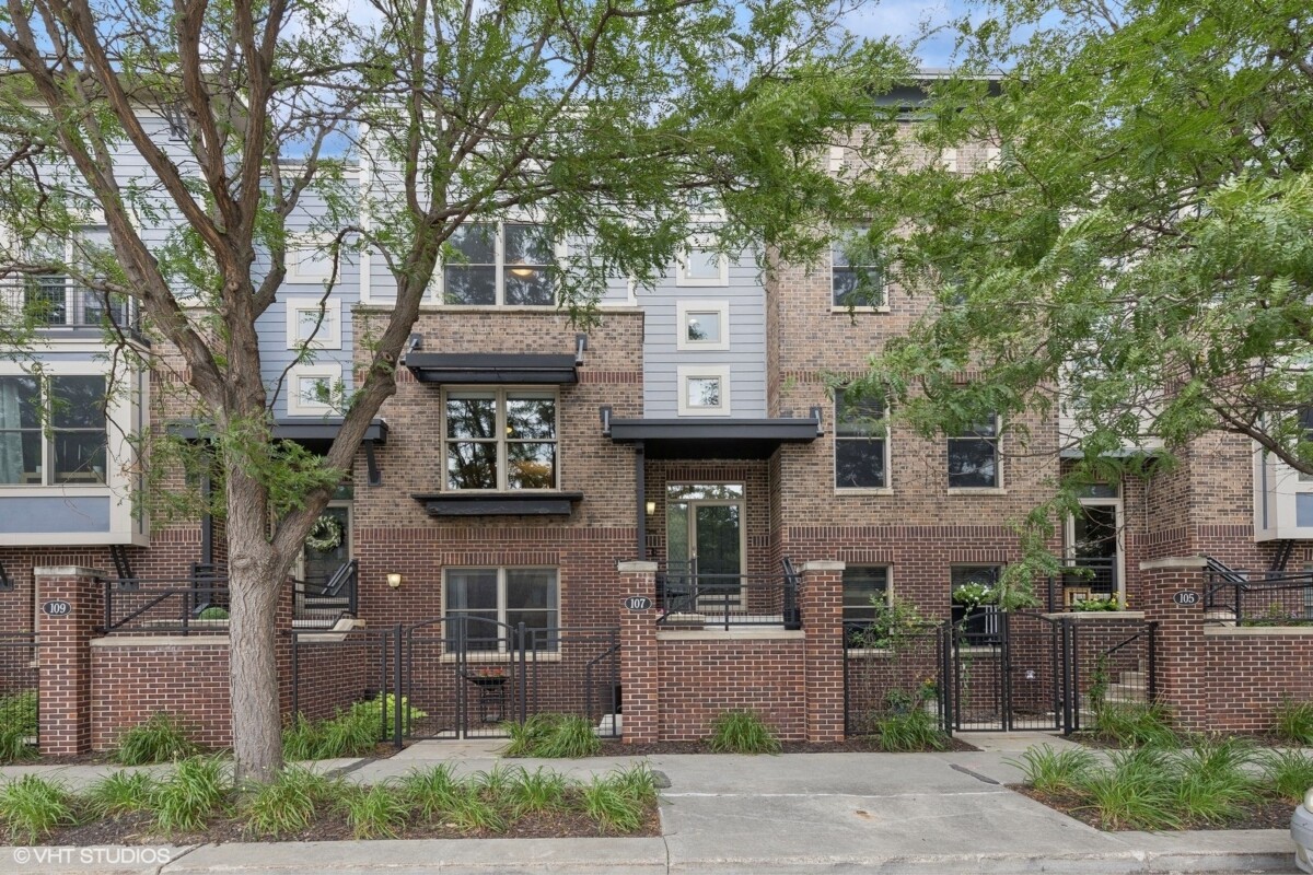 How Much Are Closing Costs in Iowa 2024? | Redfin