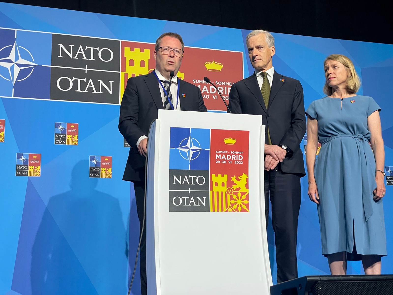 Norge og Storbritannia gir langtrekkende rakettartilleri til Ukraina - regjeringen.no