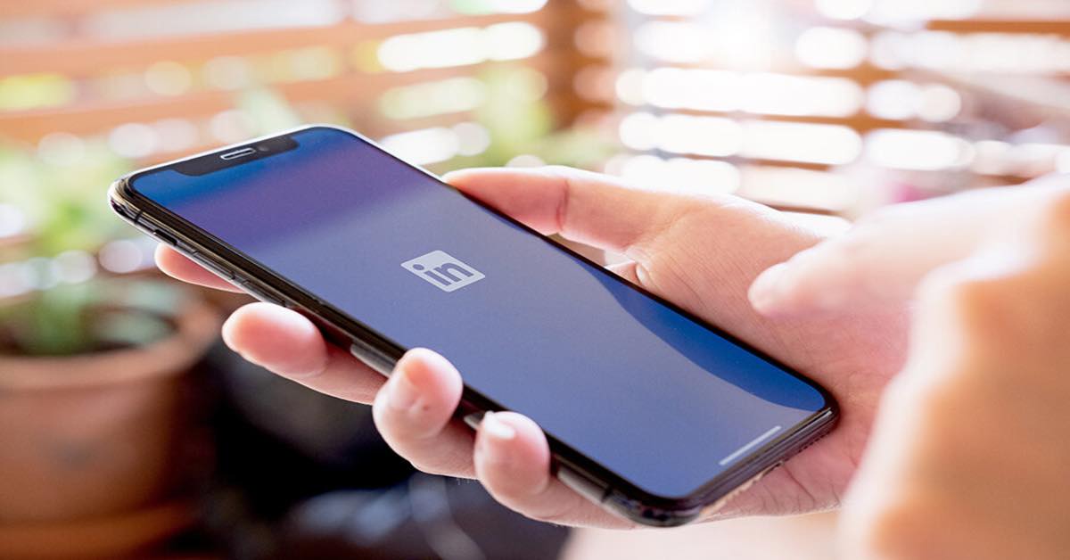 How to Use LinkedIn to Find a Job in 2026 - Ultimate Guide