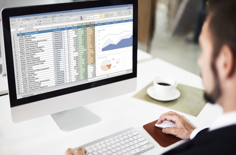 Here's How I Track Spending in Excel Using Pivot Tables