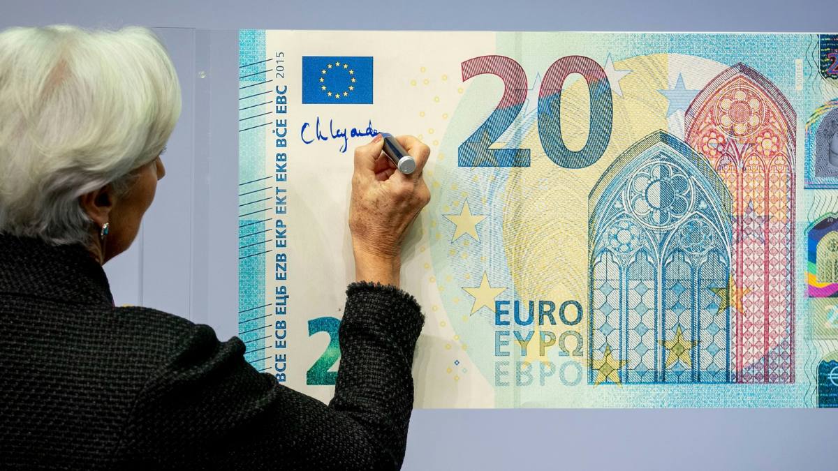 Se schimbă banii până la finalul anului 2026. Noile bancnote vor circula în paralel cu cele vechi